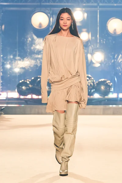 Look 22